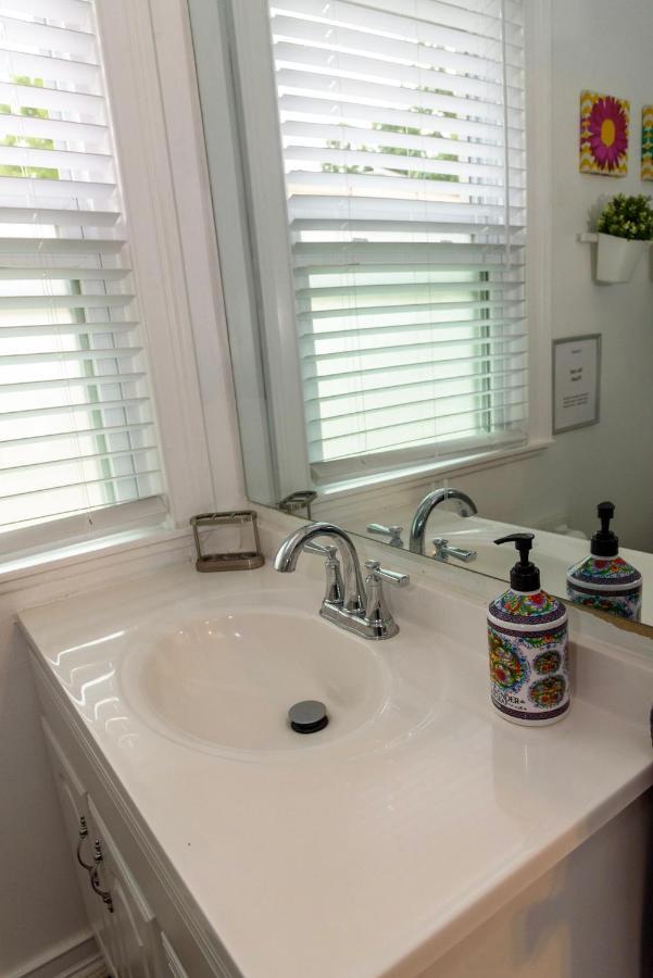 Cozy Private Bedrooms Kitchen Wifi イングルウッド エクステリア 写真